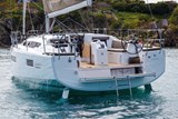 Jeanneau SO 440 exterior